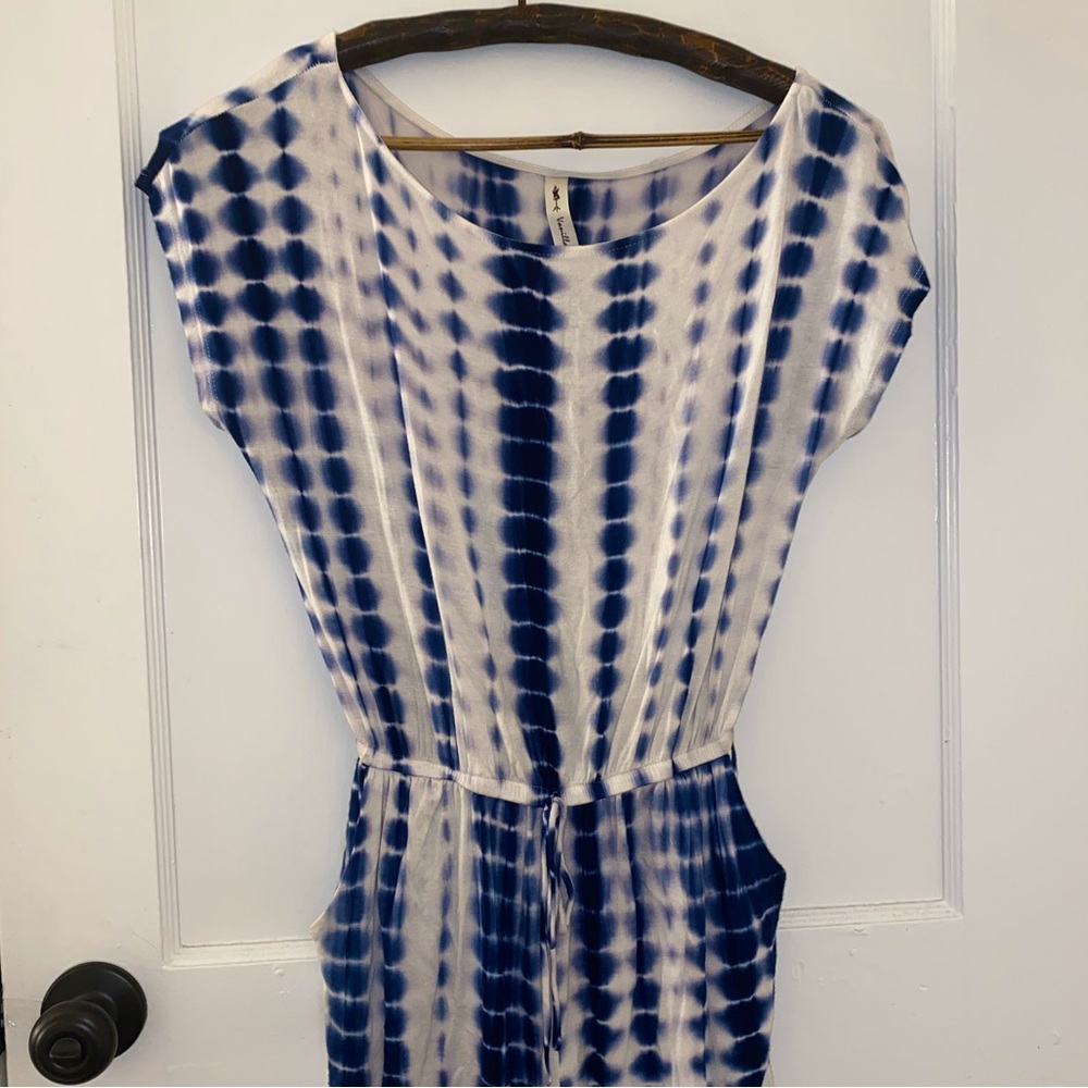 One size Vanilla Bay blue and white romper.